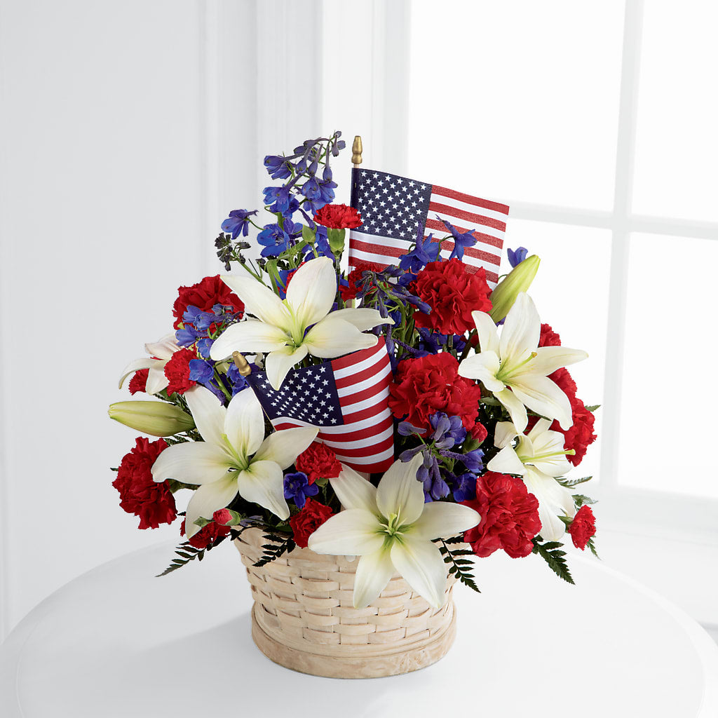 American Glory Bouquet – Forsberg Flowers Of Marquette Llc, Marquette MI