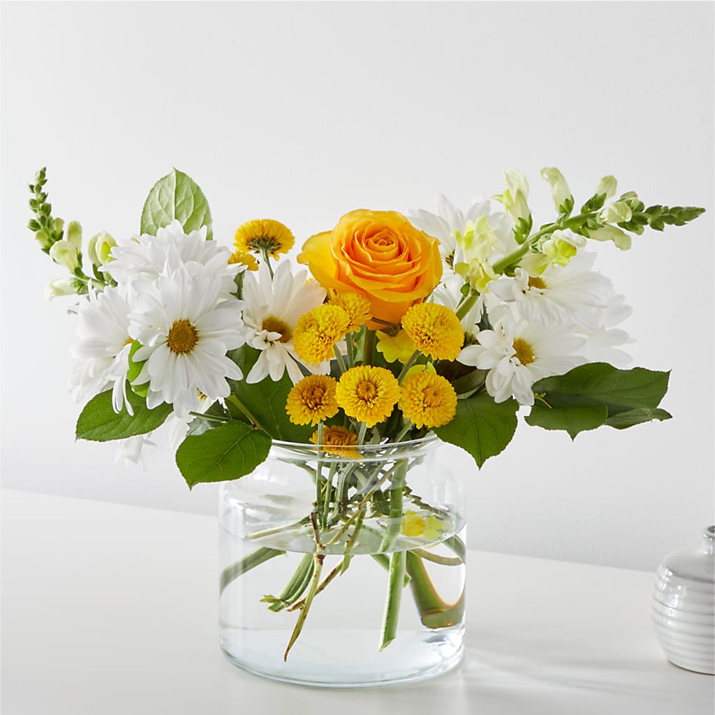Sun Salutation Bouquet – Forsberg Flowers Of Marquette Llc, Marquette MI