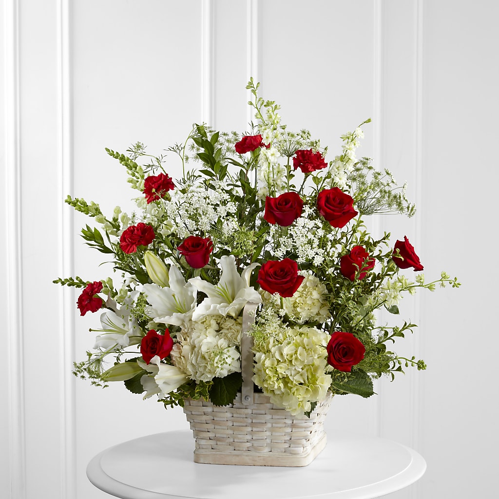 In Loving Memory Arrangement – Forsberg Flowers Of Marquette Llc, Marquette MI