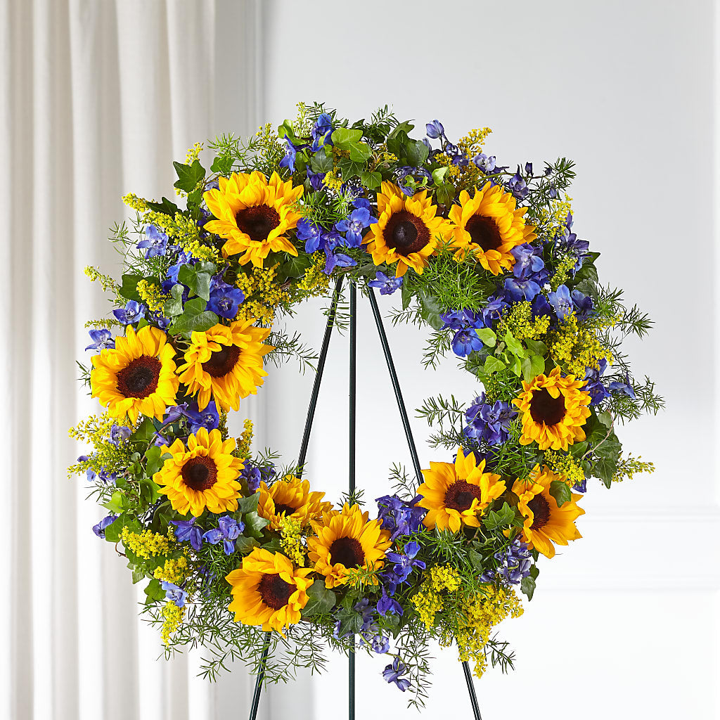 Bright Rays Wreath – Forsberg Flowers Of Marquette Llc, Marquette MI