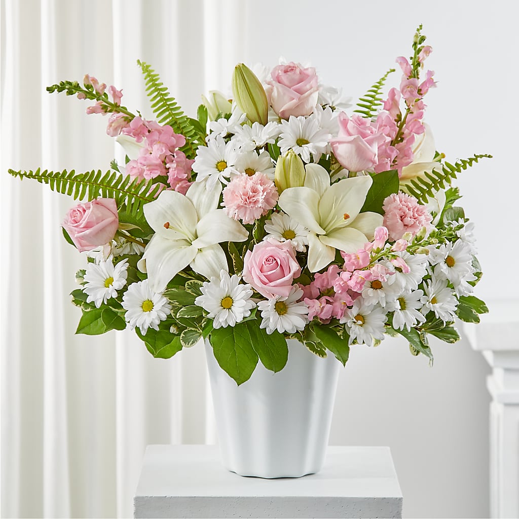 Soft Touch Tabletop Basket – Forsberg Flowers Of Marquette Llc, Marquette MI