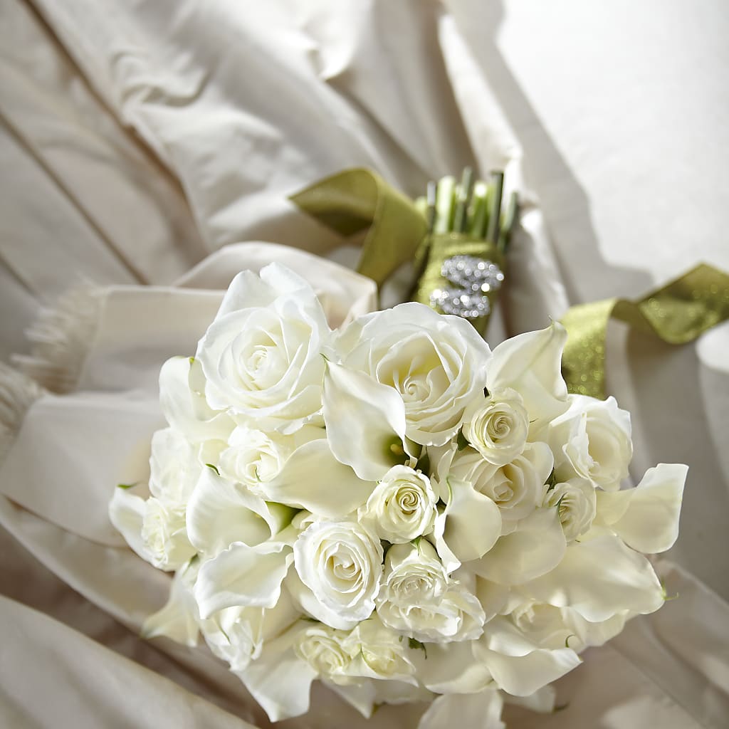 Serene Highness Bouquet – Forsberg Flowers Of Marquette Llc, Marquette MI