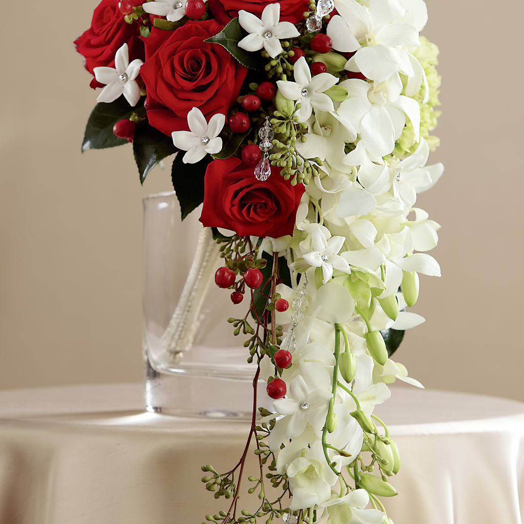 Here Comes the Bride Bouquet – Forsberg Flowers Of Marquette Llc, Marquette MI