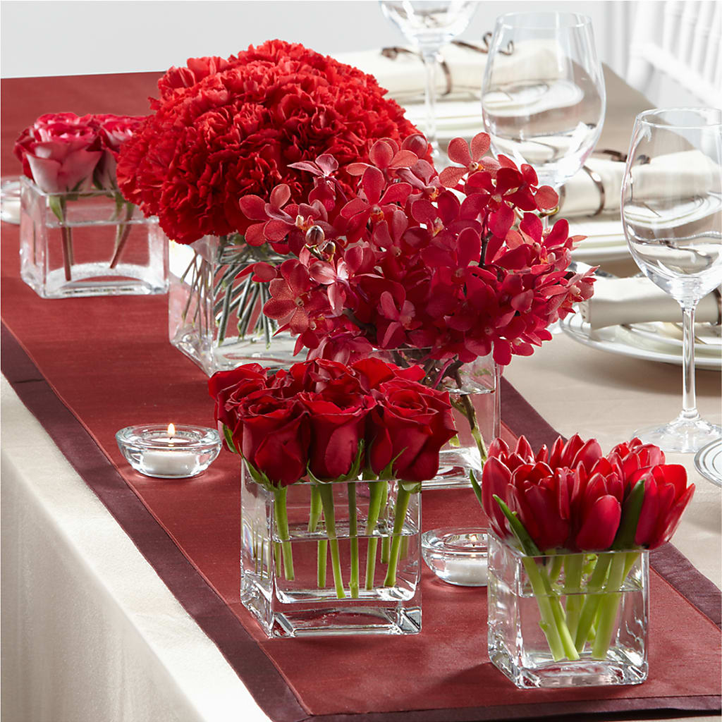 Modern Grace Centerpiece – Forsberg Flowers Of Marquette Llc, Marquette MI
