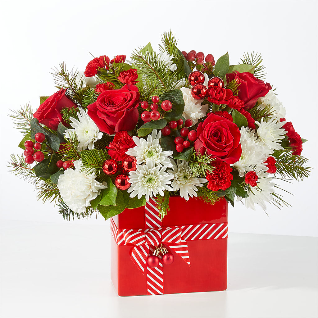 Presents Under the Tree Bouquet –  Forsberg Flowers Of Marquette Llc, Marquette MI