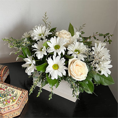 Fresh Linen Box Bouquet –  Forsberg Flowers Of Marquette Llc, Marquette MI