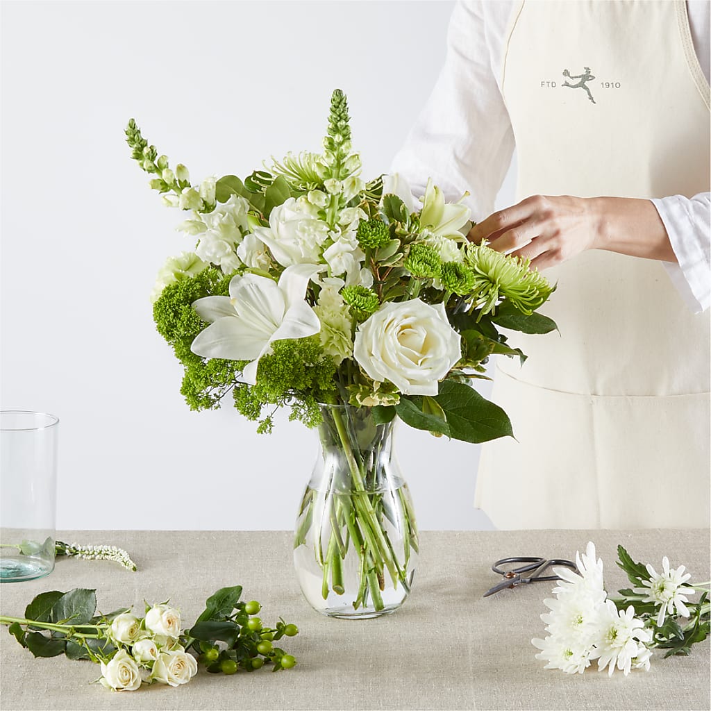 Irish Garden - A Florist Original –  Forsberg Flowers Of Marquette Llc, Marquette MI