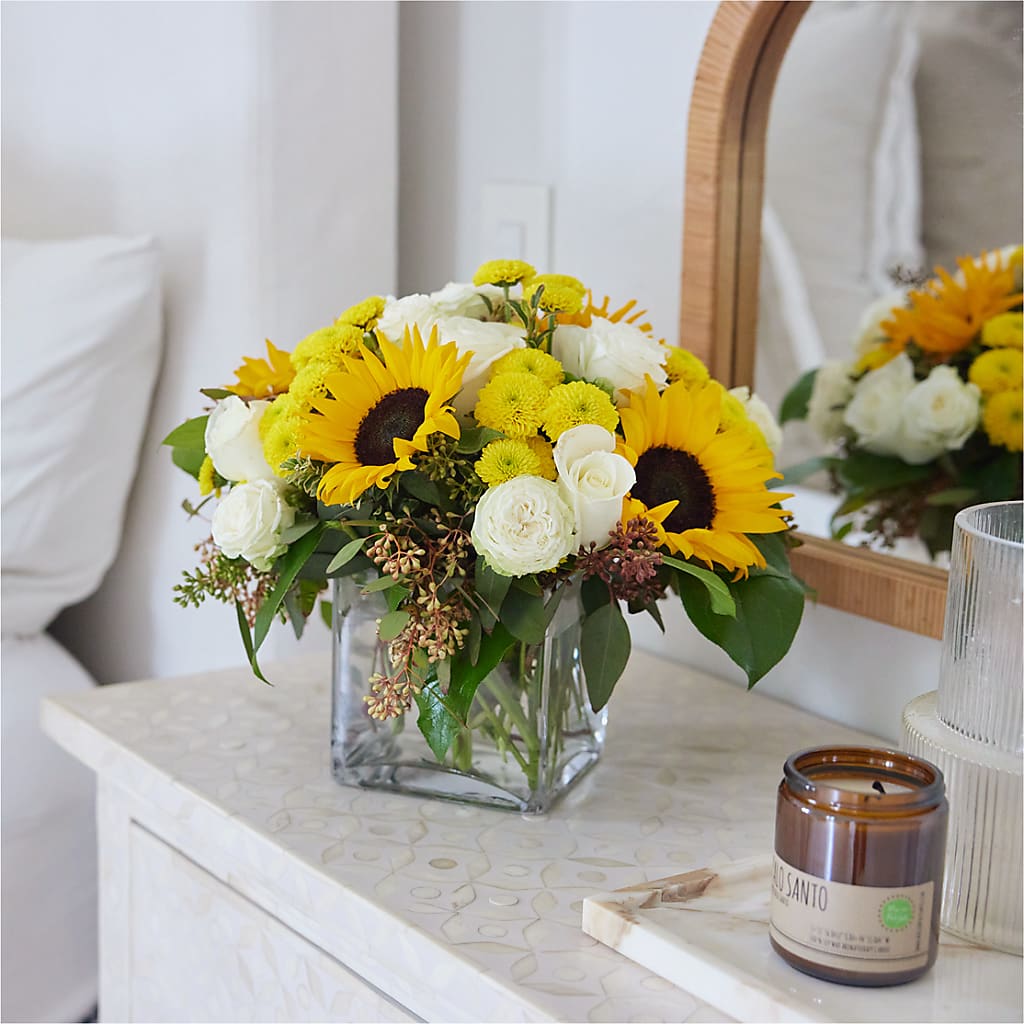 Luminous Morning Bouquet –  Forsberg Flowers Of Marquette Llc, Marquette MI