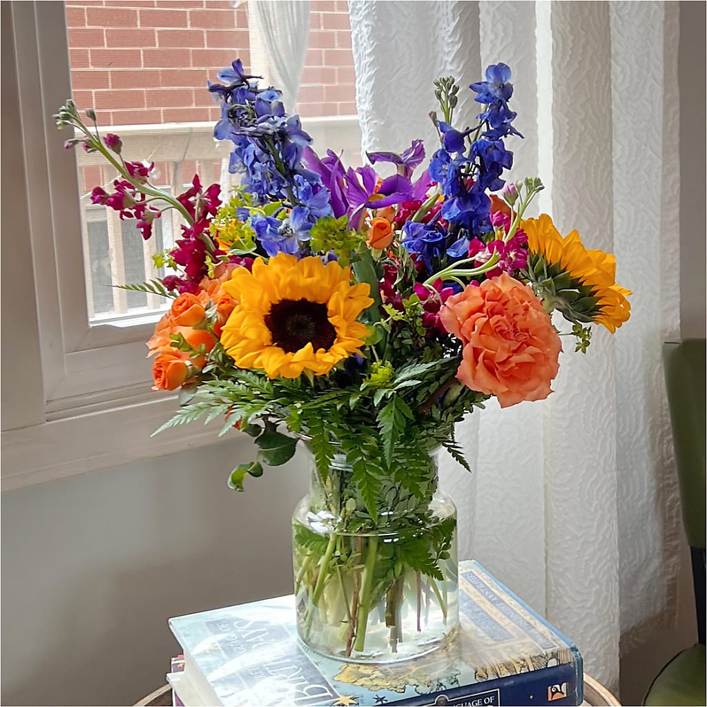 Rays of Life Bouquet –  Forsberg Flowers Of Marquette Llc, Marquette MI