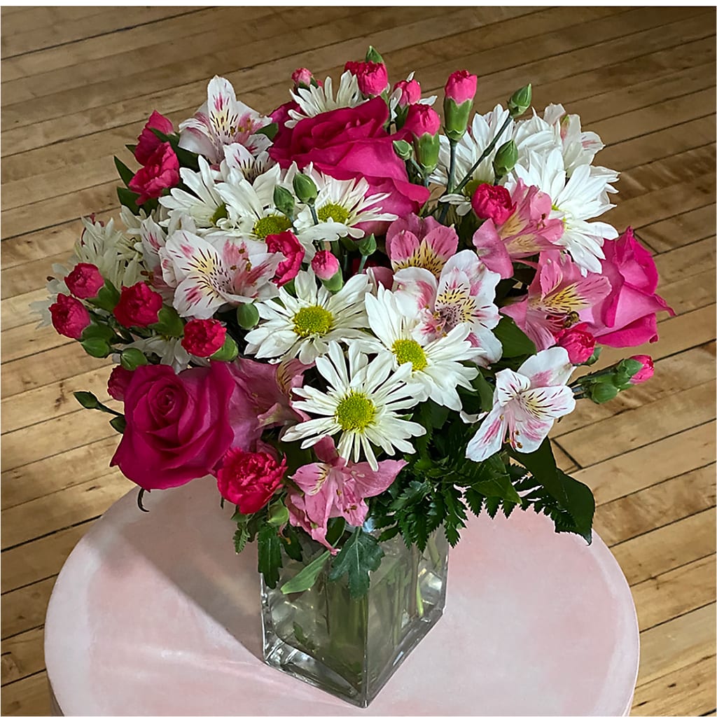 Sweet Surprises® Bouquet –  Forsberg Flowers Of Marquette Llc, Marquette MI