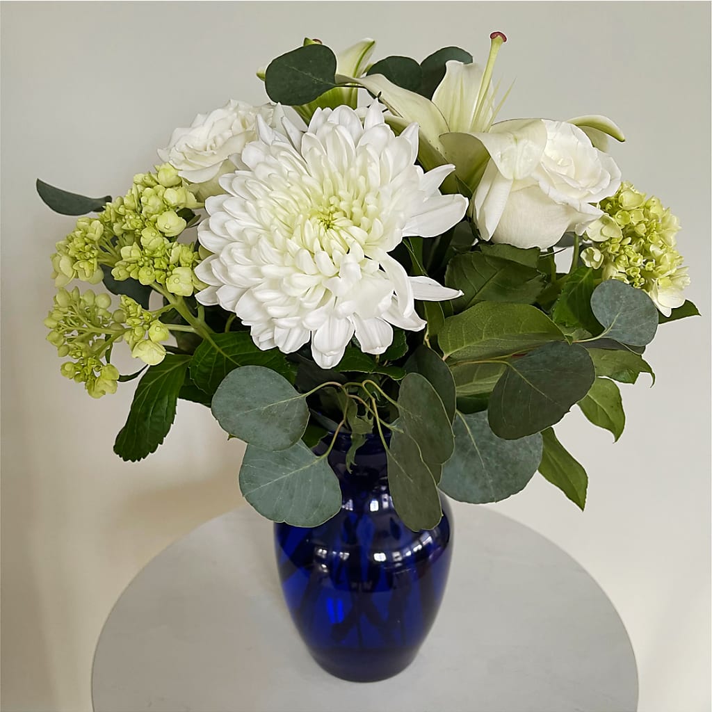 Snowy Dreams Bouquet –  Forsberg Flowers Of Marquette Llc, Marquette MI