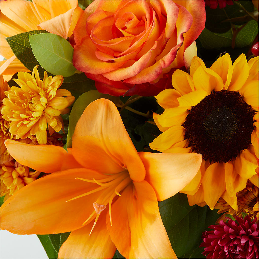 Grateful Centerpiece –  Forsberg Flowers Of Marquette Llc, Marquette MI