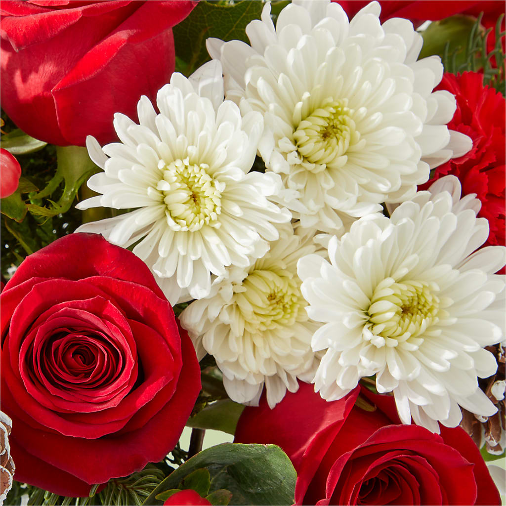 Snow Angel Bouquet –  Forsberg Flowers Of Marquette Llc, Marquette MI