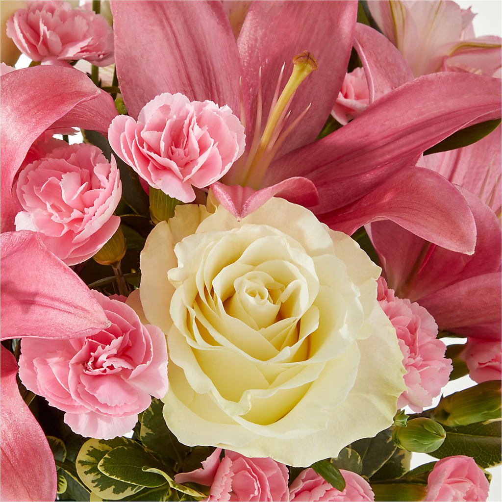Piece of Cake Bouquet –  Forsberg Flowers Of Marquette Llc, Marquette MI