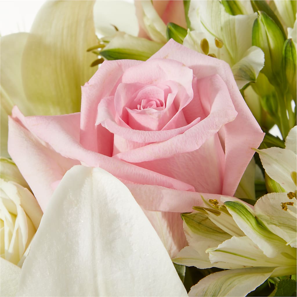 Kindhearted Bouquet –  Forsberg Flowers Of Marquette Llc, Marquette MI