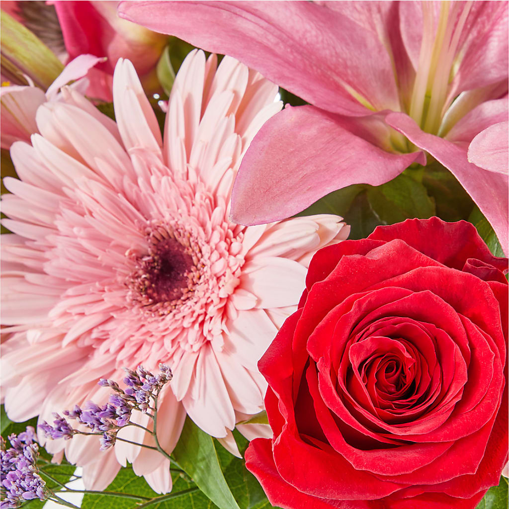Lots of Love Bouquet –  Forsberg Flowers Of Marquette Llc, Marquette MI