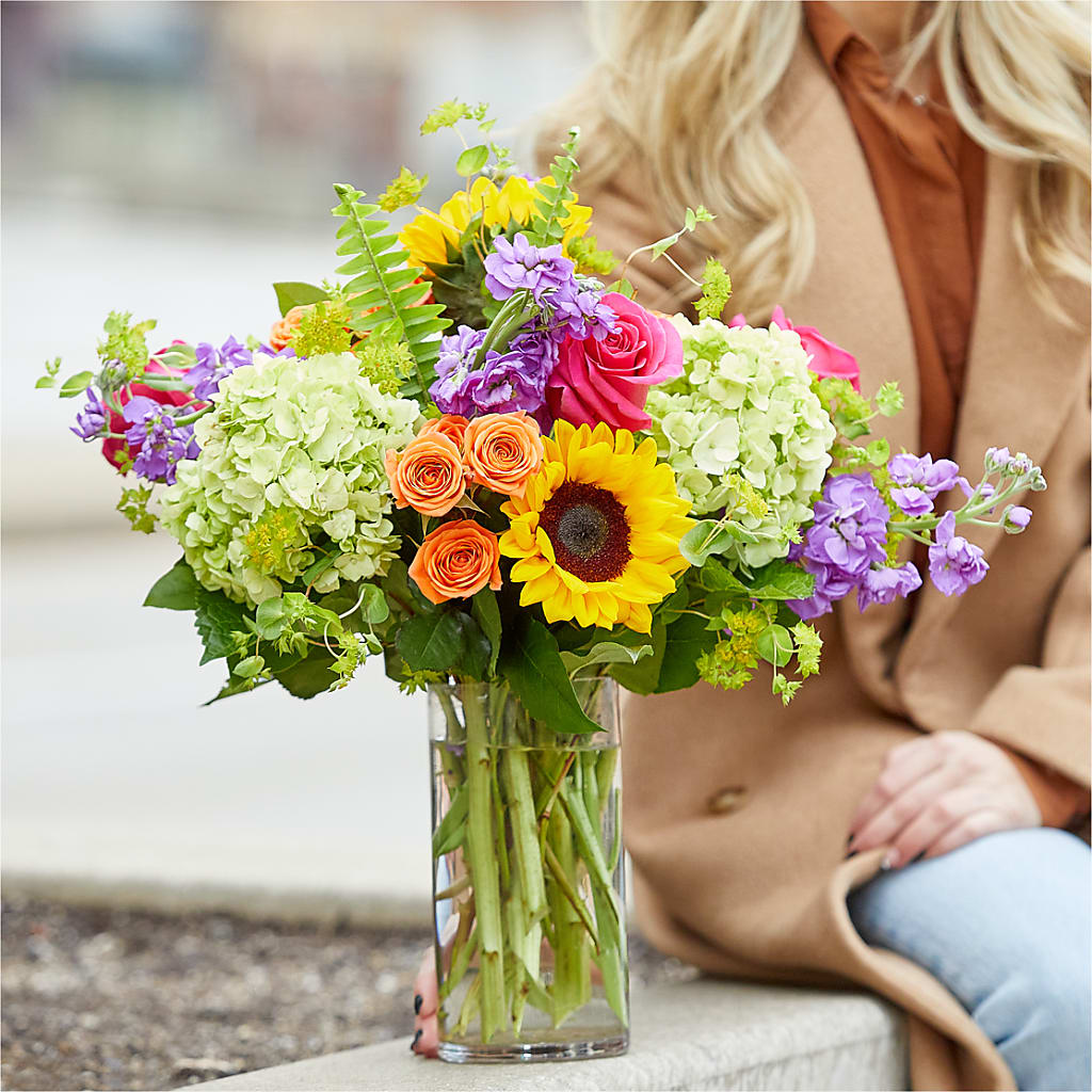 Vibrant Greetings Bouquet –  Forsberg Flowers Of Marquette Llc, Marquette MI