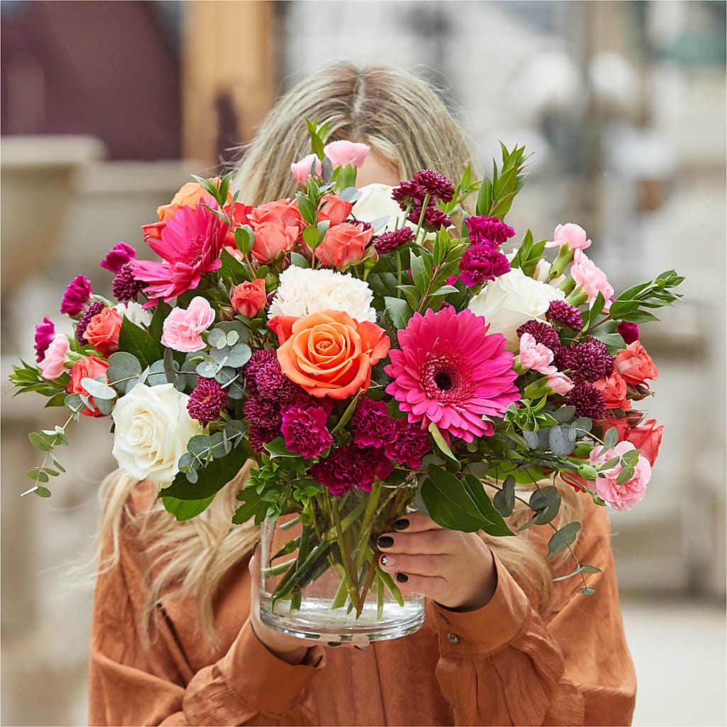 Smell the Roses Bouquet –  Forsberg Flowers Of Marquette Llc, Marquette MI