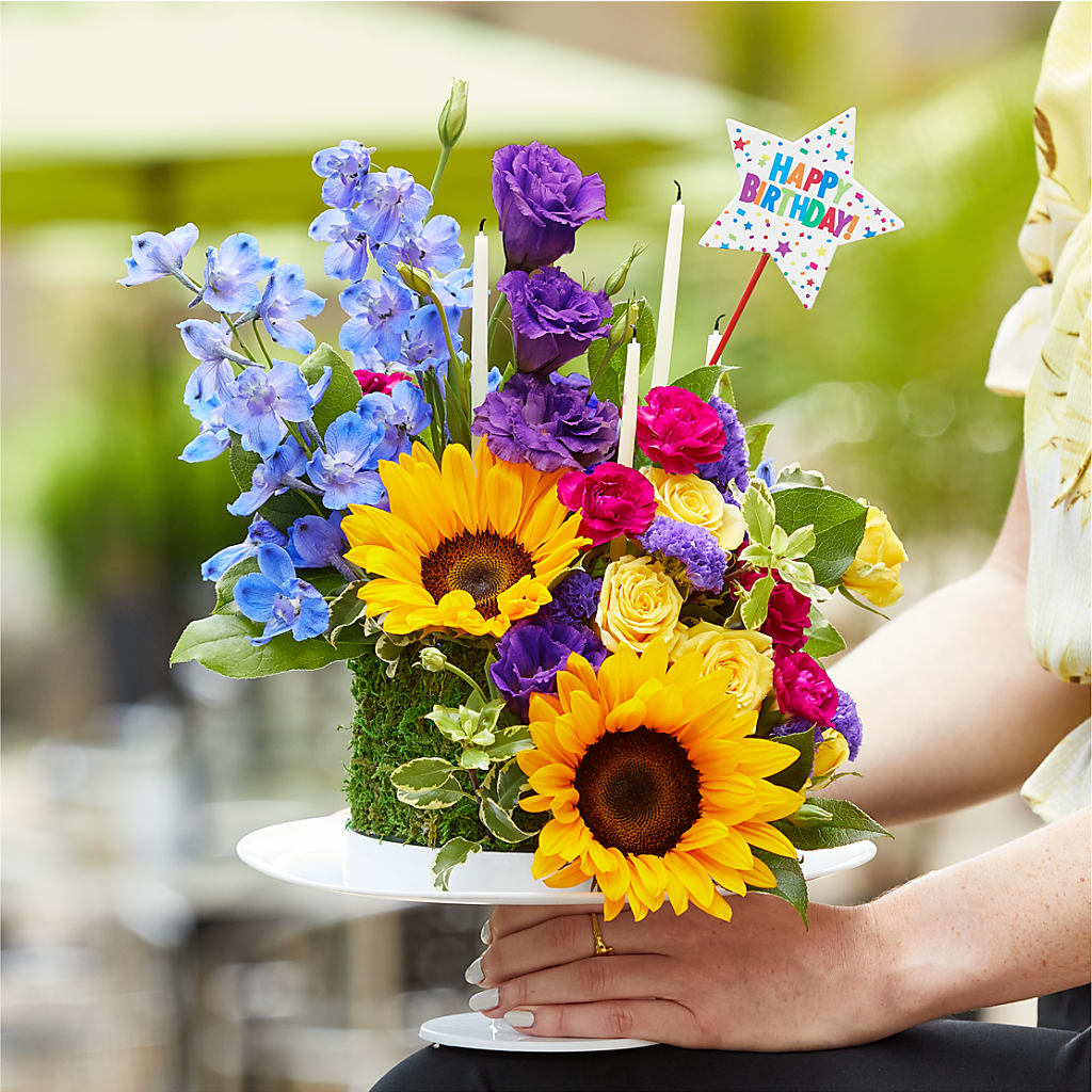 Star of the Day Floral Cake –  Forsberg Flowers Of Marquette Llc, Marquette MI